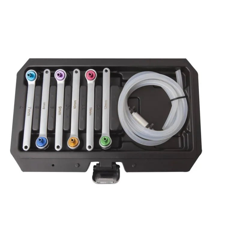Coffret 6 cles purge de freins et embrayage CLAS OM 0501
