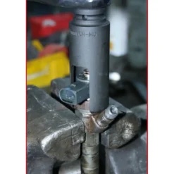 Douille pour injecteur diesel 1/2