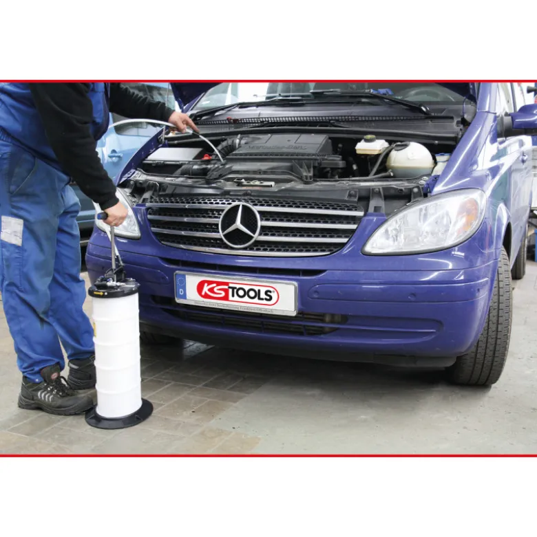 Pompe d'aspiration par vide 9.5 L avec 4 sondes KS TOOLS 160.0790